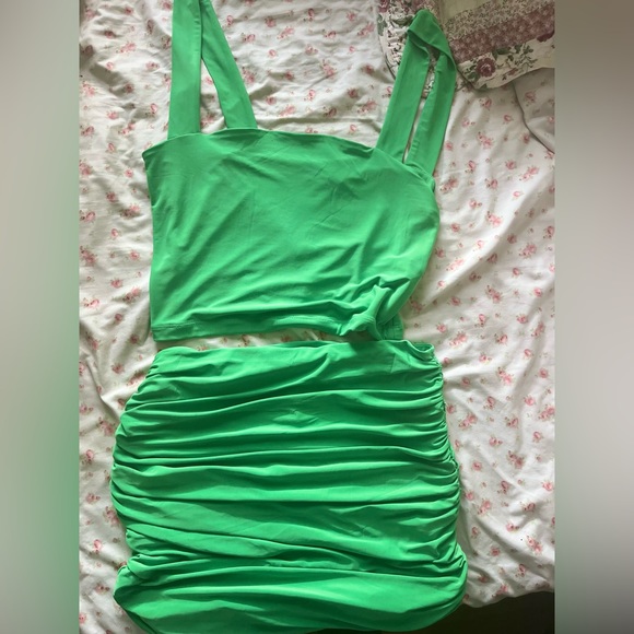 Two piece outfit - Picture 1 of 1